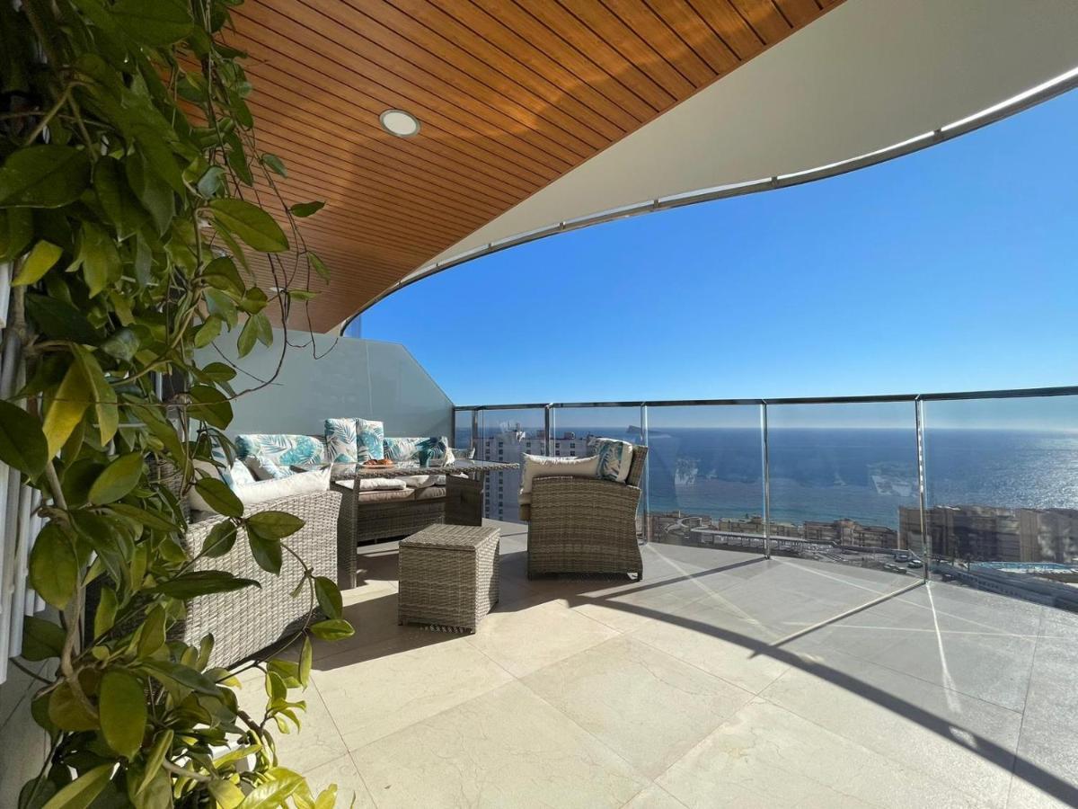 Apartamento Sunset Waves Benidorm Julieta Vistas Al Mar Premium 200 Mt2 Con Jacuzzi En Terraza Exterior foto