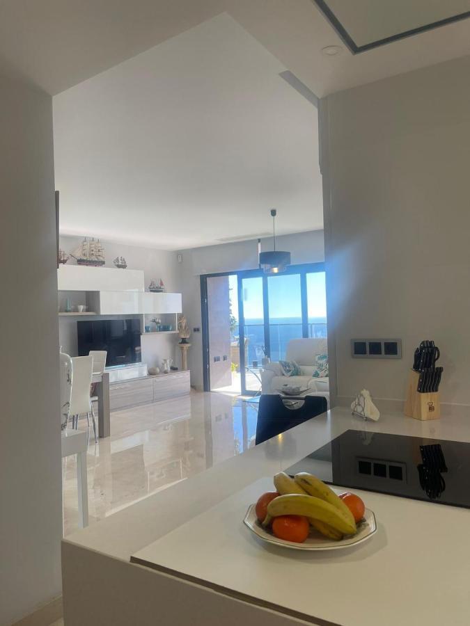 Apartamento Sunset Waves Benidorm Julieta Vistas Al Mar Premium 200 Mt2 Con Jacuzzi En Terraza Exterior foto