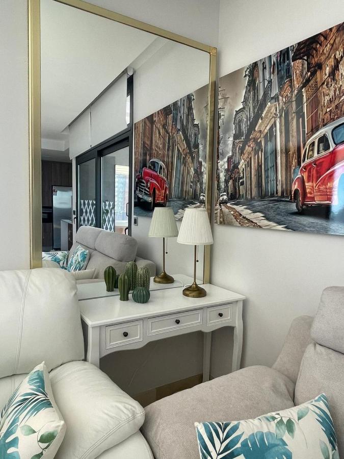 Apartamento Sunset Waves Benidorm Julieta Vistas Al Mar Premium 200 Mt2 Con Jacuzzi En Terraza Exterior foto