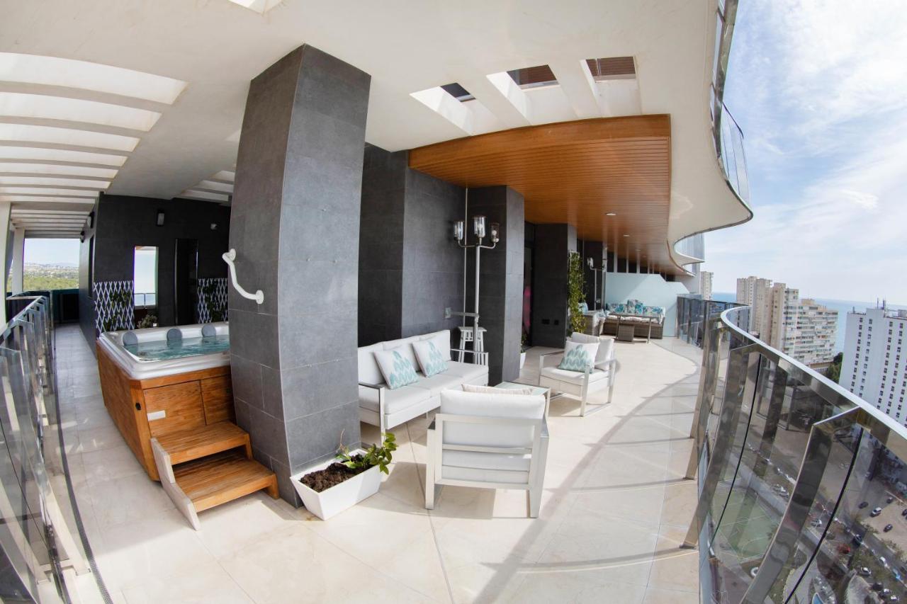 Apartamento Sunset Waves Benidorm Julieta Vistas Al Mar Premium 200 Mt2 Con Jacuzzi En Terraza Exterior foto