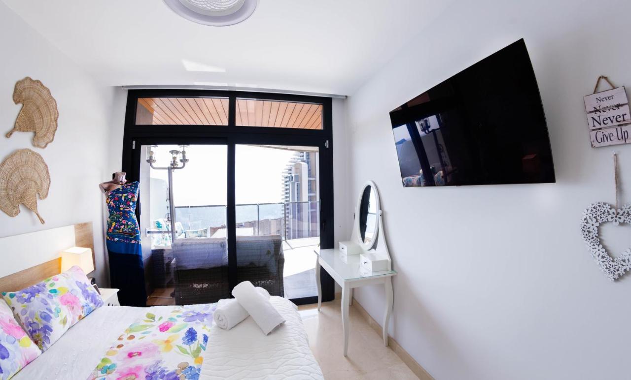 Apartamento Sunset Waves Benidorm Julieta Vistas Al Mar Premium 200 Mt2 Con Jacuzzi En Terraza Exterior foto