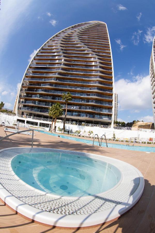 Apartamento Sunset Waves Benidorm Julieta Vistas Al Mar Premium 200 Mt2 Con Jacuzzi En Terraza Exterior foto