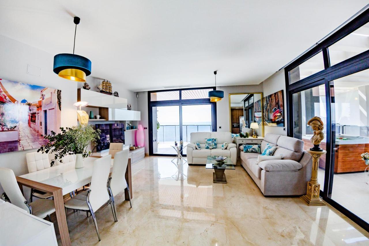 Apartamento Sunset Waves Benidorm Julieta Vistas Al Mar Premium 200 Mt2 Con Jacuzzi En Terraza Exterior foto