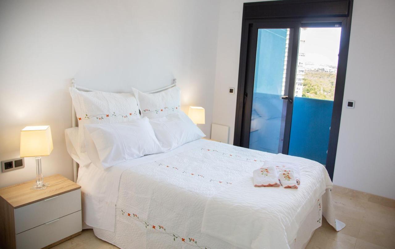 Apartamento Sunset Waves Benidorm Julieta Vistas Al Mar Premium 200 Mt2 Con Jacuzzi En Terraza Exterior foto