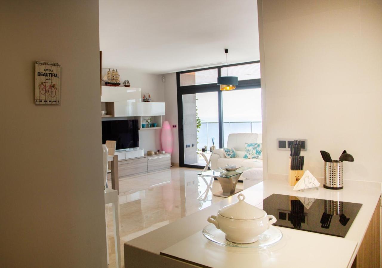 Apartamento Sunset Waves Benidorm Julieta Vistas Al Mar Premium 200 Mt2 Con Jacuzzi En Terraza Exterior foto