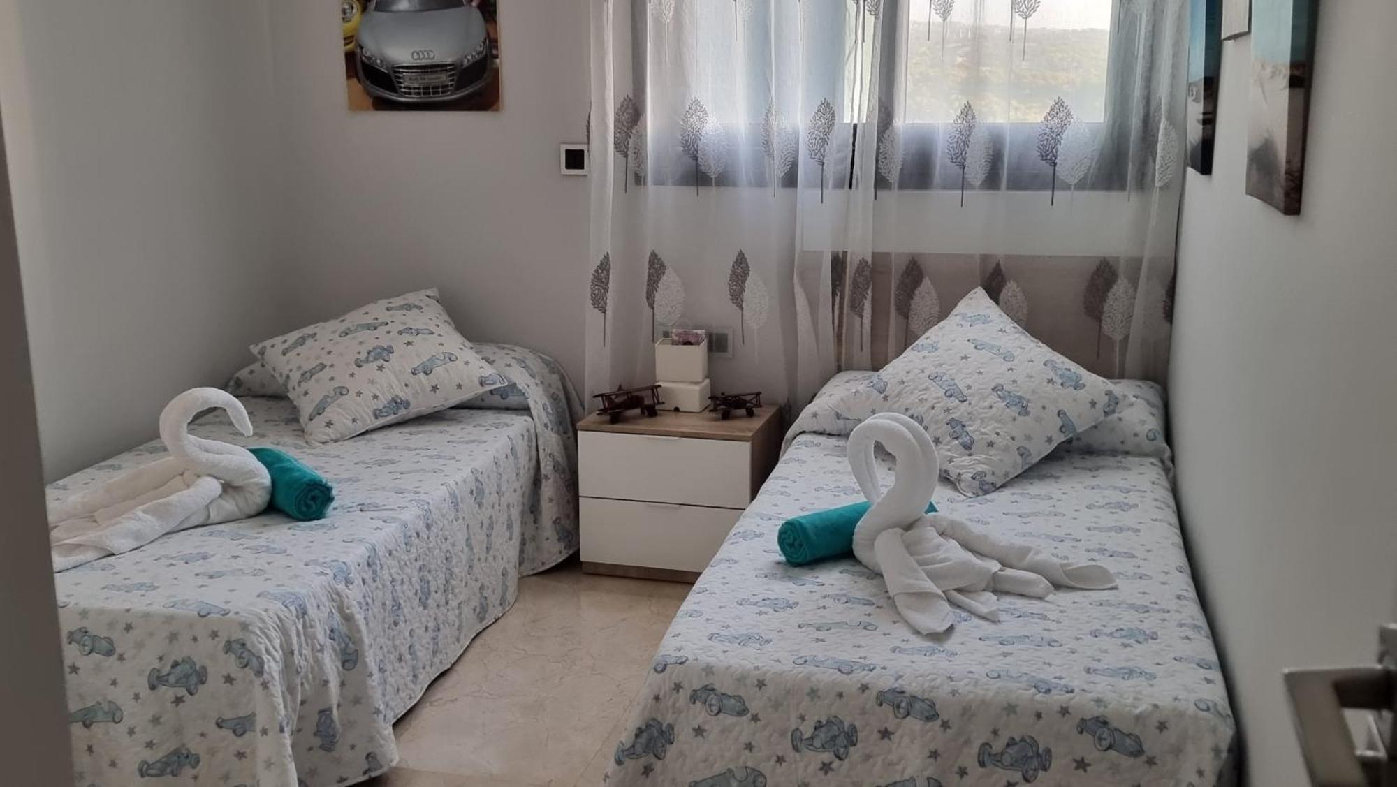 Apartamento Sunset Waves Benidorm Julieta Vistas Al Mar Premium 200 Mt2 Con Jacuzzi En Terraza Exterior foto